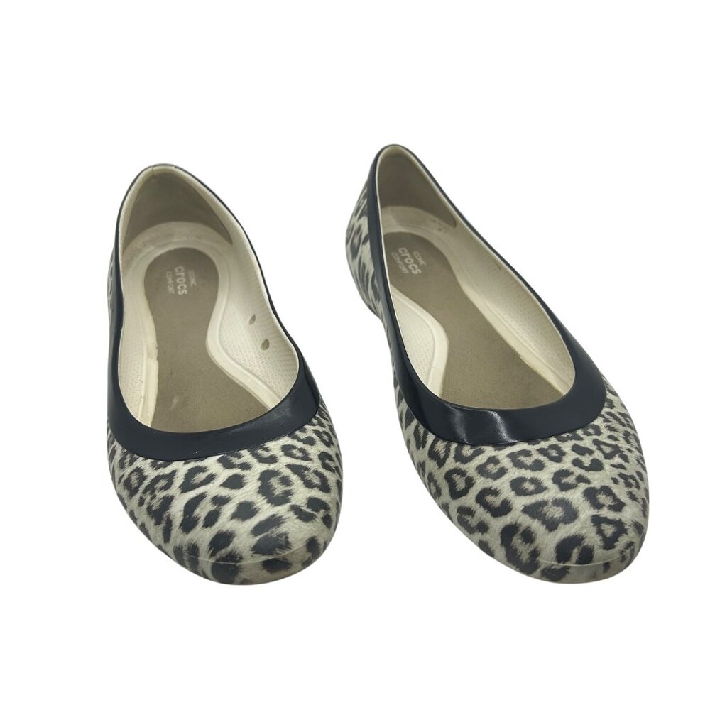 Leopard Print Flats By Crocs Womens Iconic Comfort Slip-On Shoes 9